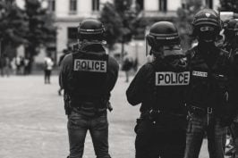 L’interdiction de diffuser des images des forces de l’ordre