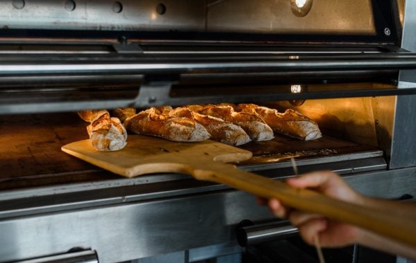 Travail le 1er mai : la baguette artisanale est-elle un service essentiel ?