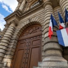 Immigration : les associations bientôt écartées des centres de rétention ?