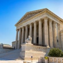 La Cour suprême des États-Unis limite le pouvoir des juges : une victoire pour Donald Trump ?