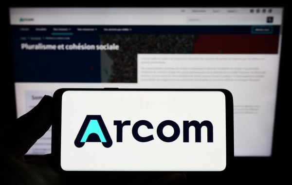 Affaire Legrand-Cohen : comment concilier neutralité du service public et indépendance de l’information