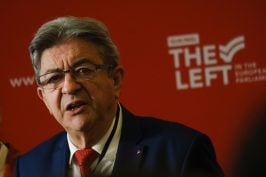 Jean Luc Mélenchon peut-il obtenir la destitution d’Emmanuel Macron ?