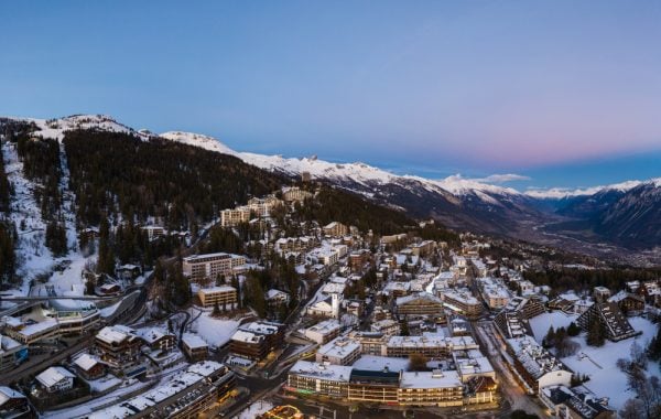 Drame de Crans-Montana : l’enjeu de l’application de la réglementation incendie