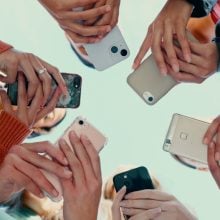 L’interdiction des réseaux sociaux aux moins de 15 ans : un verrou sans porte ?