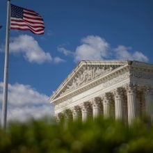 Liberté d’expression contre santé publique : les « thérapies de conversion » devant la Cour suprême