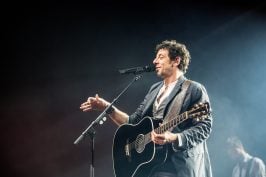 Affaire Patrick Bruel : pourquoi la justice enquête 35 ans après les faits dénoncés par Flavie Flament