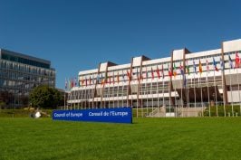 Migration : les États européens accentuent la pression sur la CEDH