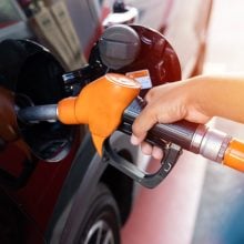 Flambée des prix du carburant : jusqu’où l’État peut-il intervenir ?