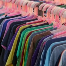 La France adopte sa loi anti-fast fashion : une révolution pour l&rsquo;industrie textile ?