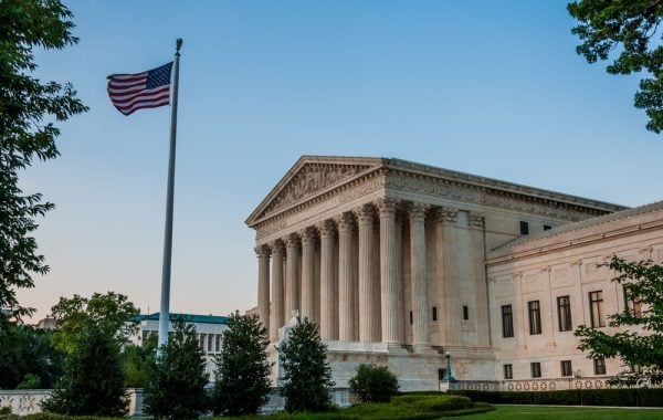 Vote par correspondance : la Cour suprême désavoue-t-elle Donald Trump ?