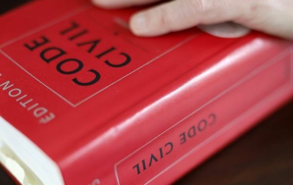 Violences économiques entre époux : les réponses issues du droit des régimes matrimoniaux